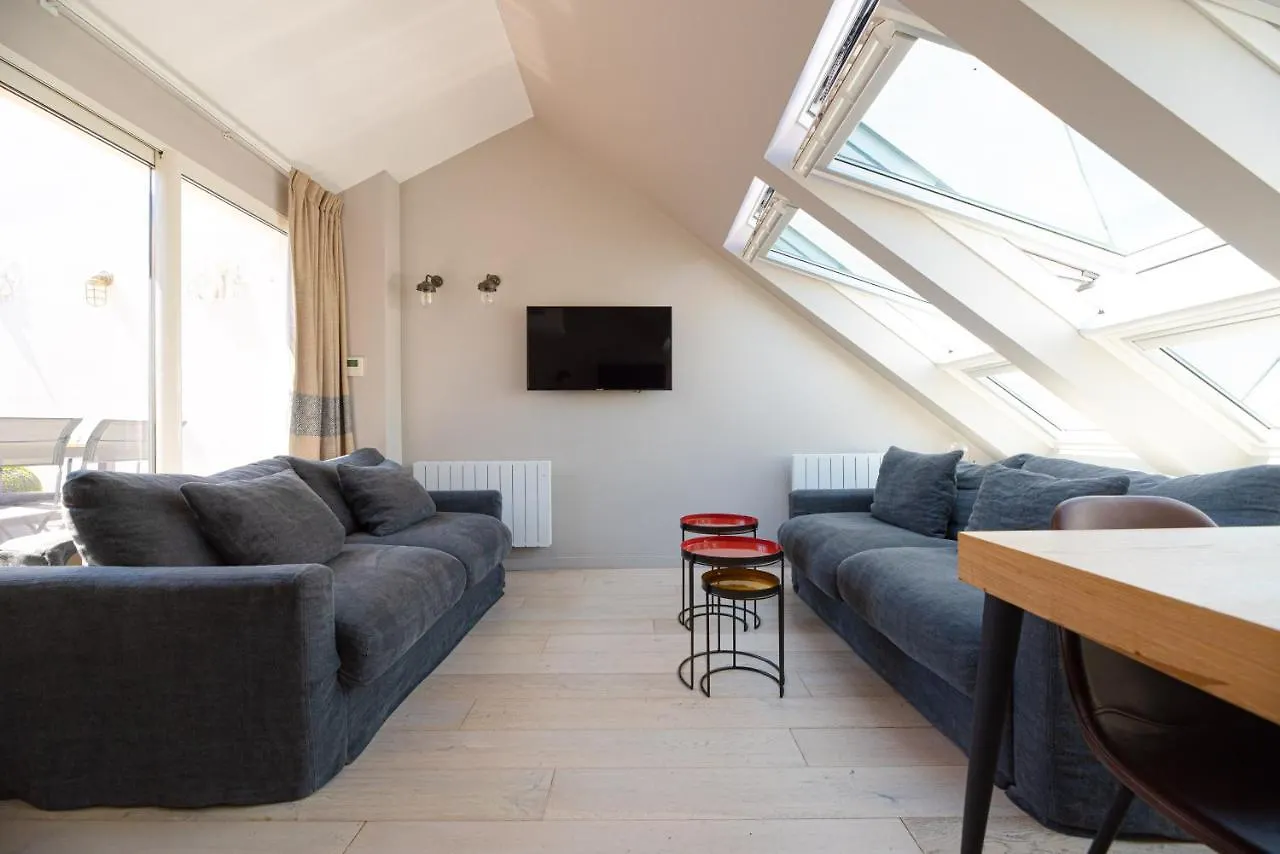 Apartment Residence Du Louvre Paris France